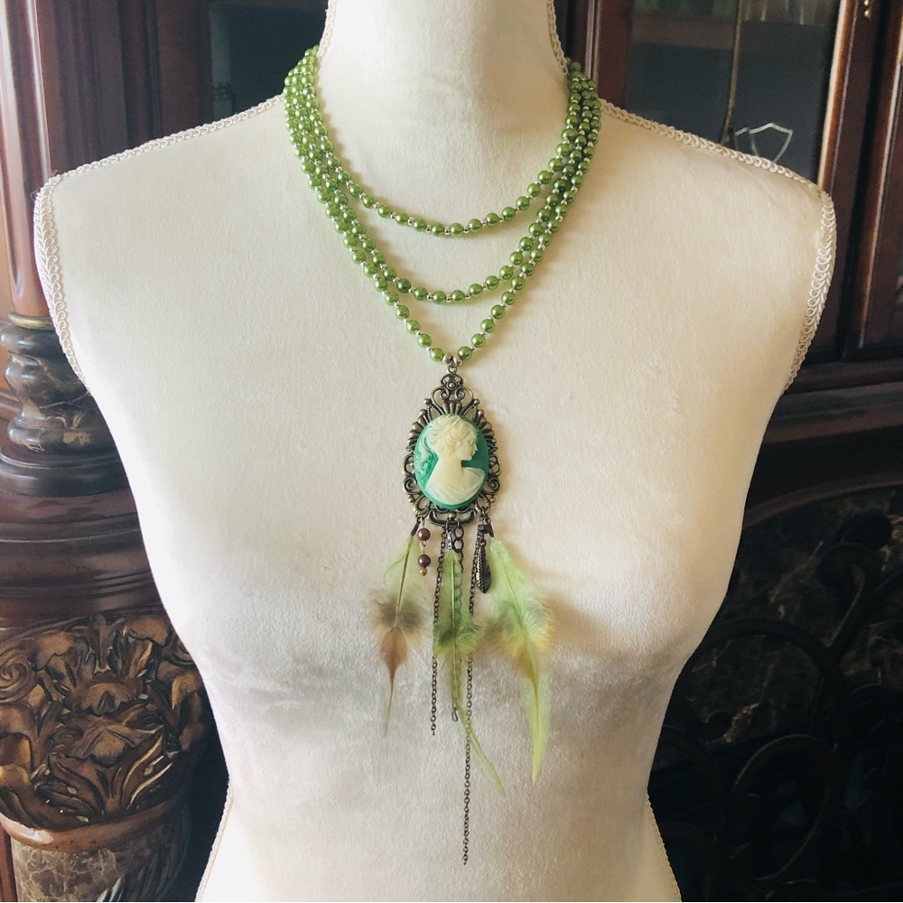 Handcrafted filigree green cameo Pearl genuine malachite gemstone clasp necklace